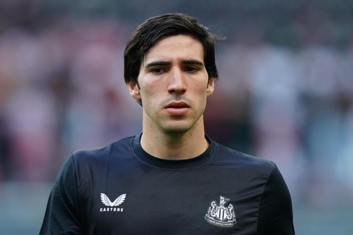 Tonali, arriva l’annuncio per la Juventus: cambia tutto in vista dell’estate Tonali, arriva l’annuncio per la Juventus: cambia tutto in vista dell’estate