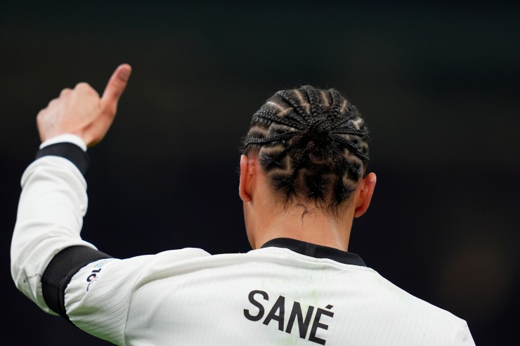 Leroy Sané di spalle