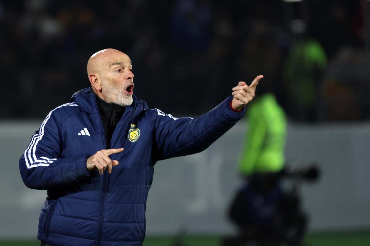 Roma, chi sarà il prossimo allenatore? Sfuma Pioli, c’è l’indizio sul grande favorito Roma, chi sarà il prossimo allenatore? Sfuma Pioli, c’è l’indizio sul grande favorito
