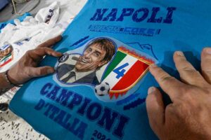 T-shirt celebrativa Napoli Campione