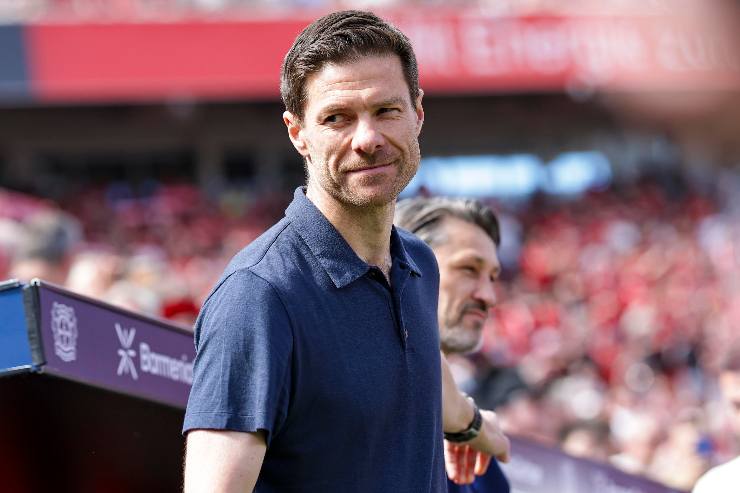 Xabi Alonso sorride
