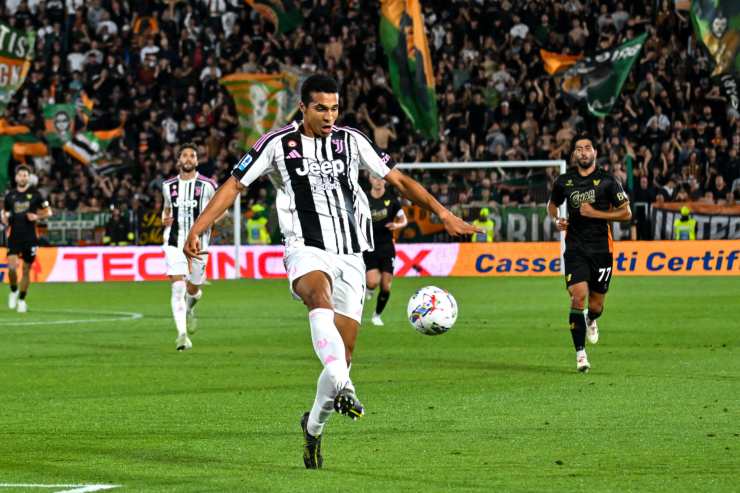 Alberto Costa della Juventus in campo 