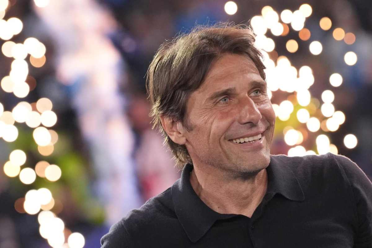 Napoli scatenato, doppio acquisto da sogno: i colpi che esaltano Conte Napoli scatenato, doppio acquisto da sogno: i colpi che esaltano Conte