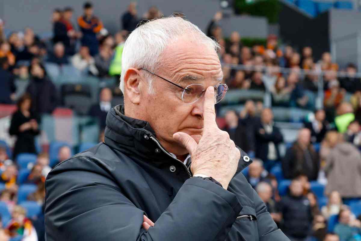 Claudio Ranieri in un'espressione pensierosa
