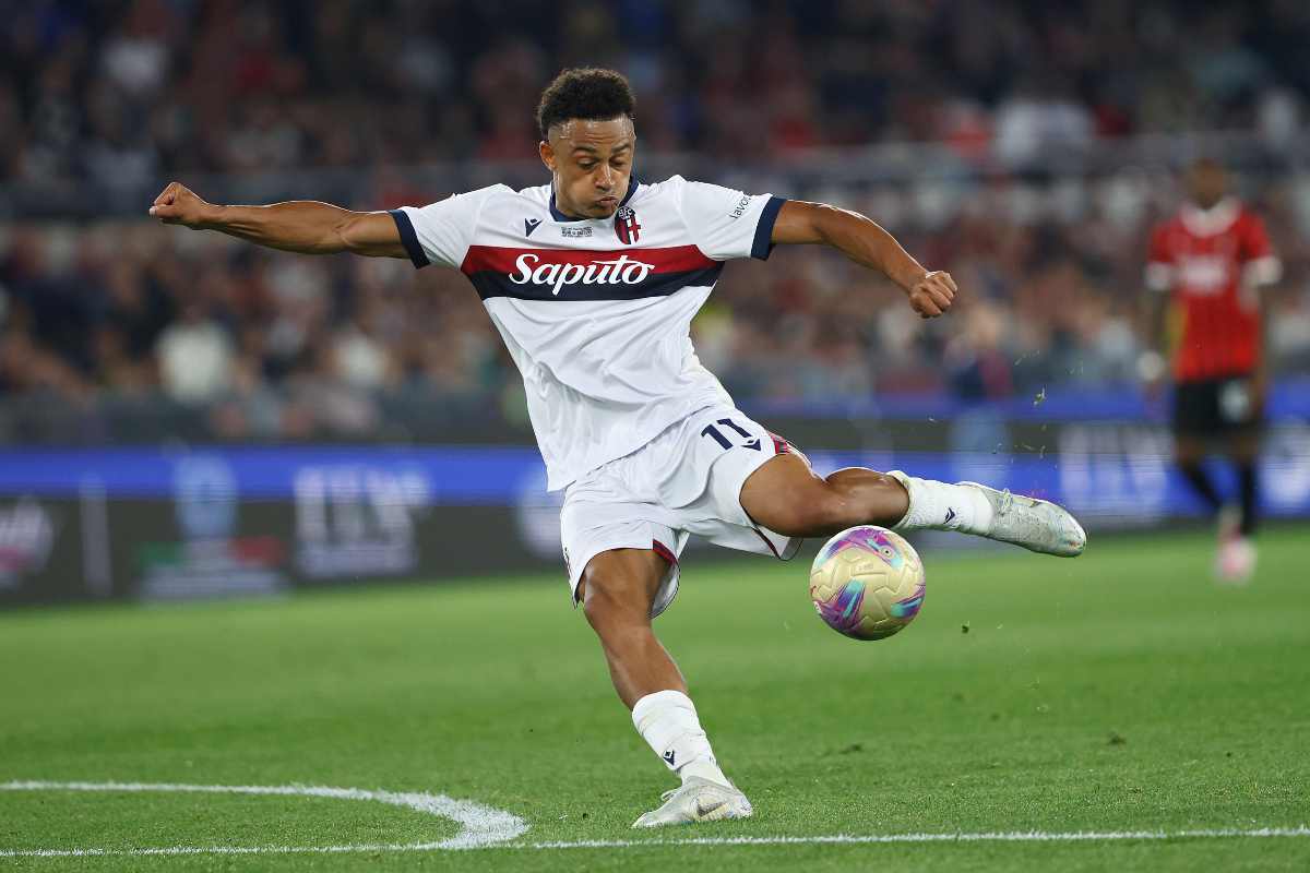 Dan Ndoye in azione con il Bologna