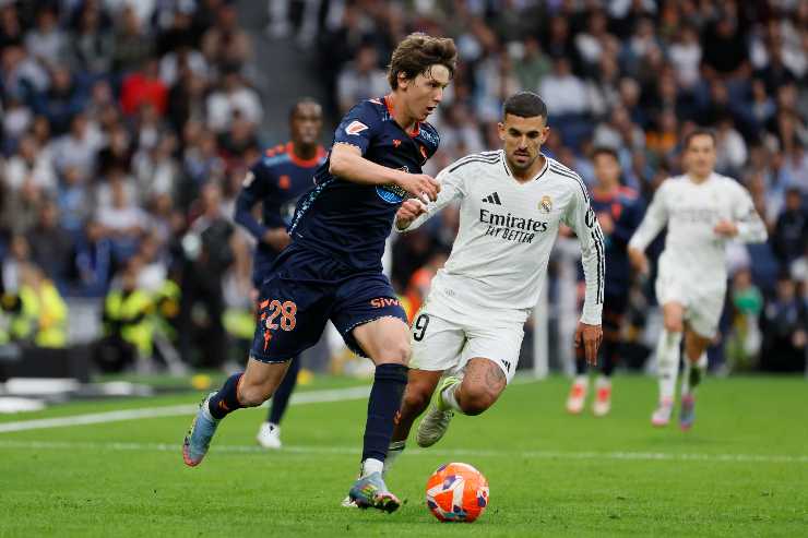Dani Ceballos in azione contro il Celta Vigo