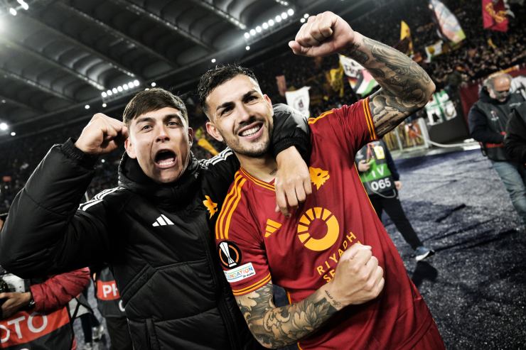 Dybala e Paredes esultano
