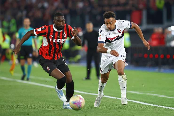 Fikayo Tomori in azione contro il Bologna