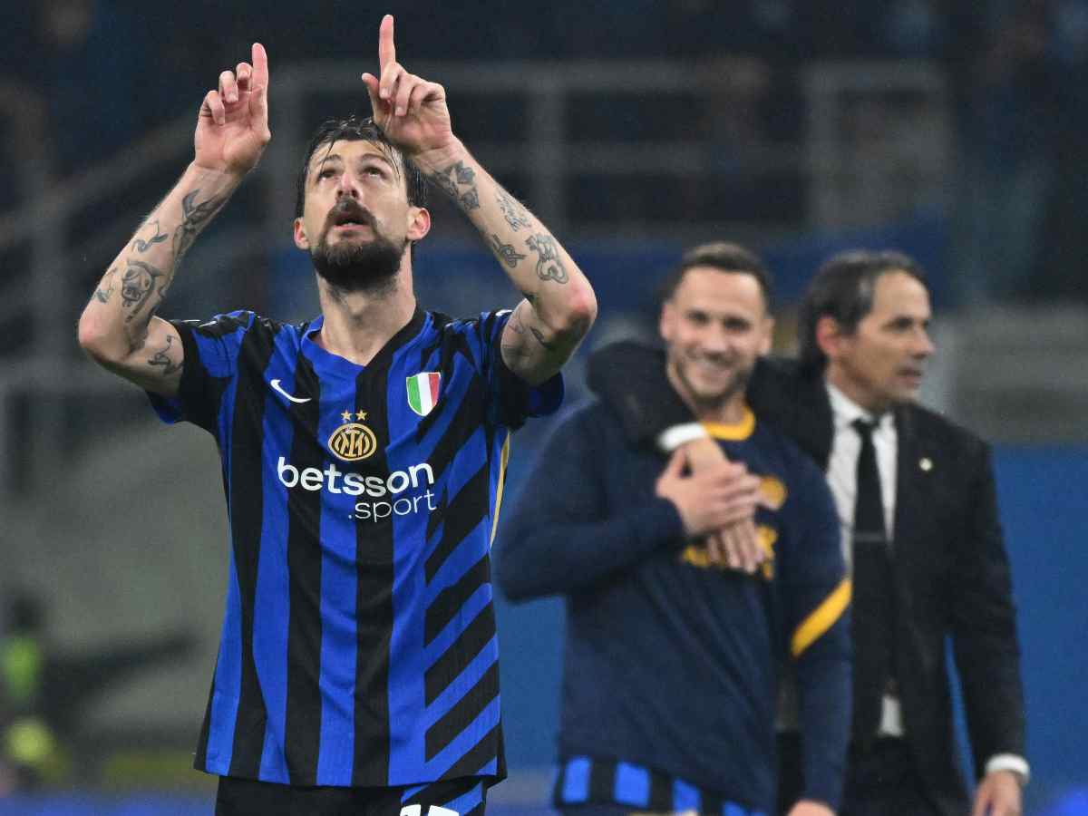 Inter, Acerbi si è quasi convinto: a breve la scelta sul suo futuro Inter, Acerbi si è quasi convinto: a breve la scelta sul suo futuro