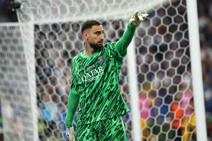 Gianluigi Donnarumma in azione con il PSG