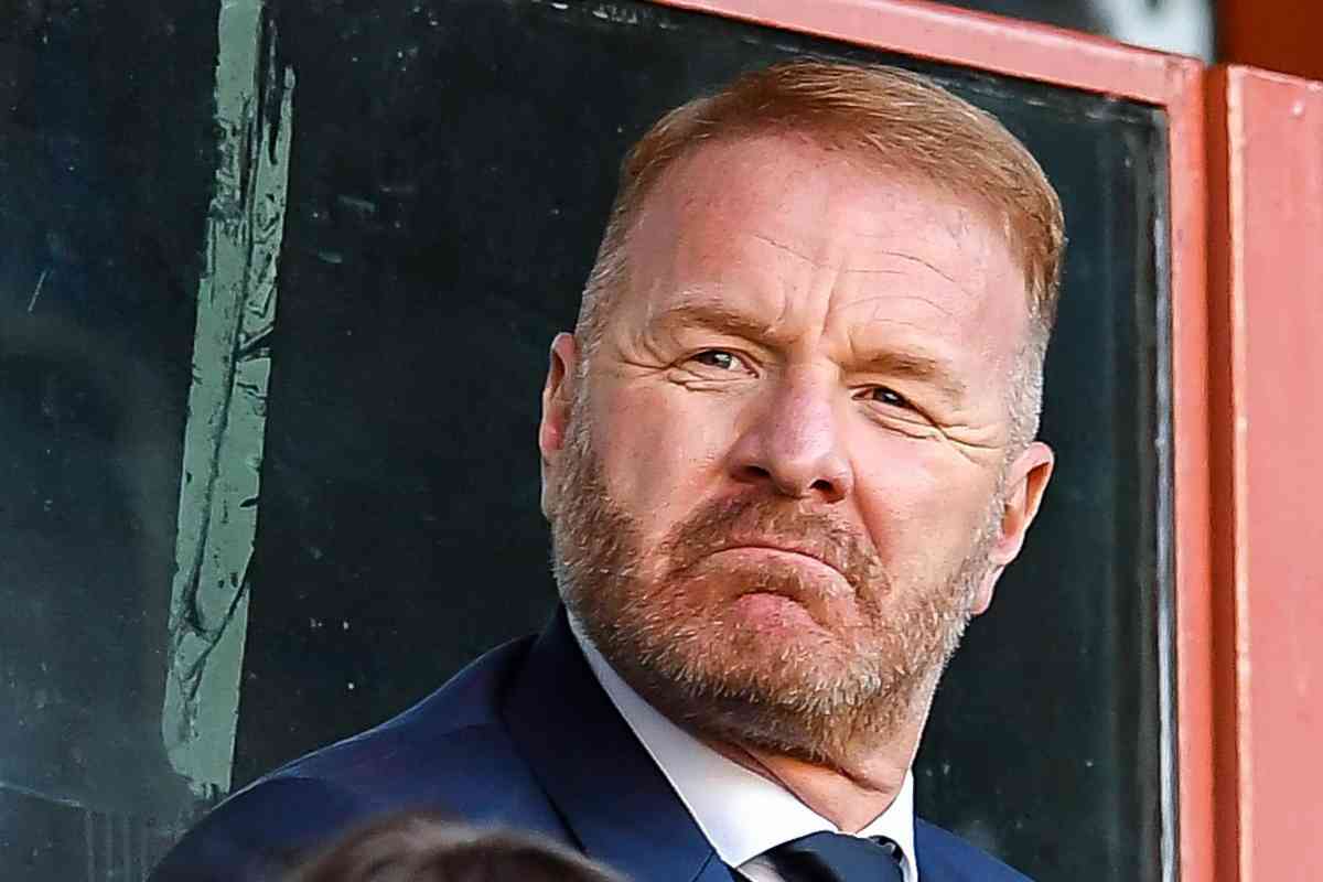 Igli Tare con la faccia soddisfatta