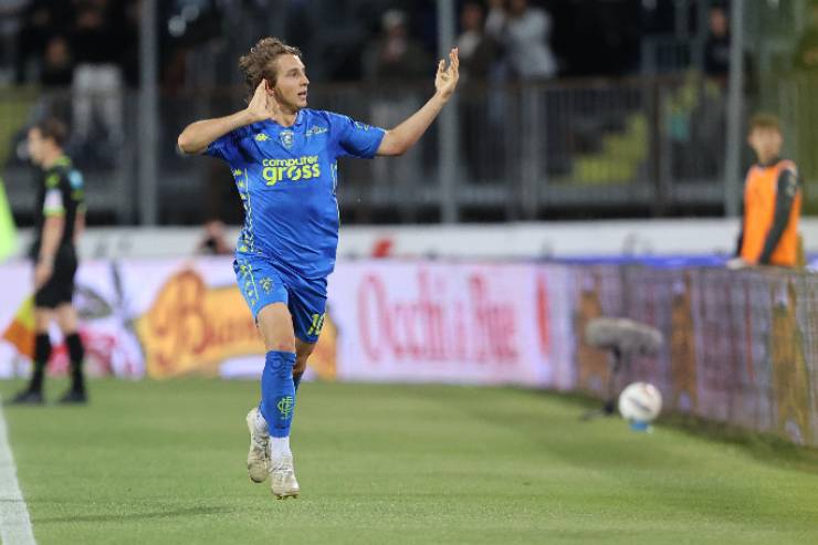 Jacopo Fazzini esulta dopo un gol