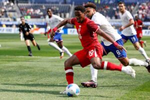 Jonathan David in azione con la maglia del Canada