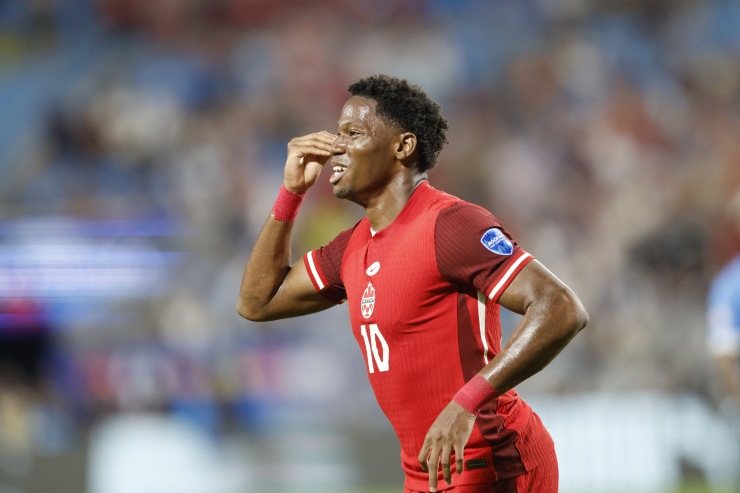 Jonathan David in campo col Canada