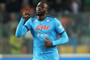 Kalidou Koulibaly con la maglia del Napoli