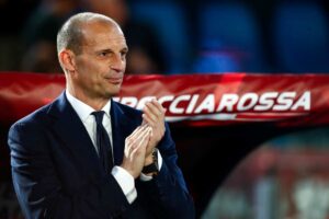 Max Allegri applaude