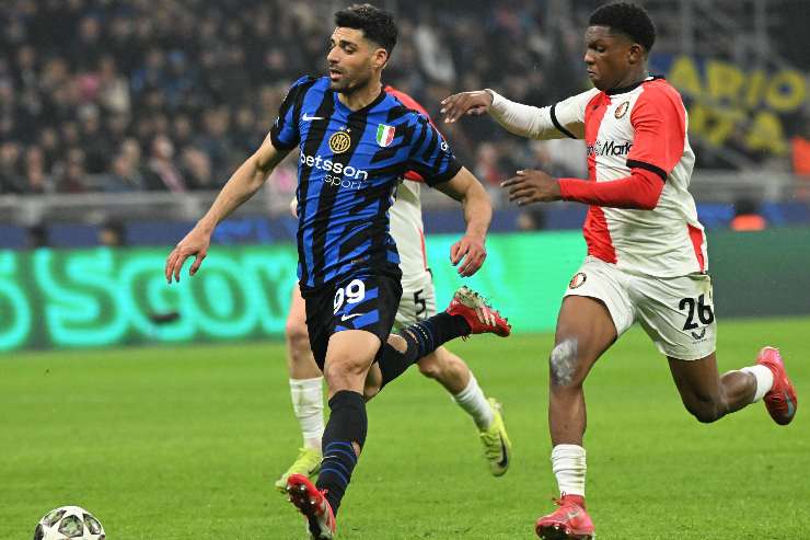 Mehdi Taremi con la maglia dell'Inter