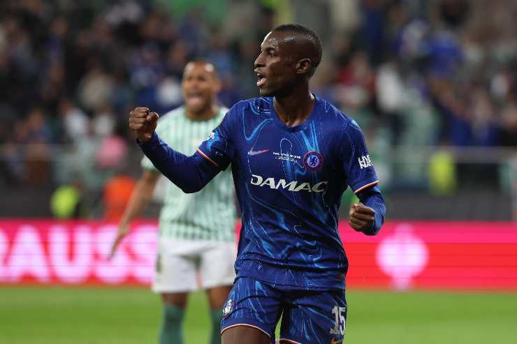 Nicolas Jackson esulta con la maglia del Chelsea