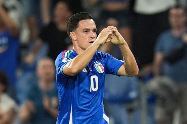 Raspadori con la maglia della nazionale