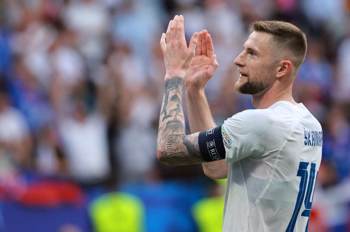Skriniar, l’agente rivela tutto: “Abbiamo avuto contatti con un club di Serie A” Skriniar, l’agente rivela tutto: “Abbiamo avuto contatti con un club di Serie A”