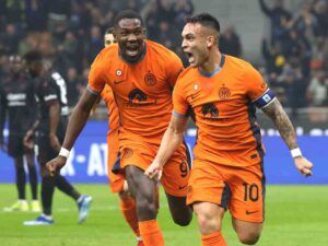 Marcus Thuram e Lautaro Martinez esultano insieme