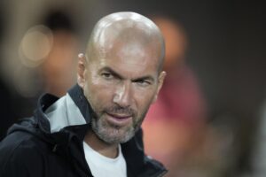 Zinedine Zidane serio