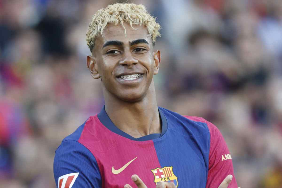 Lamine Yamal all’Inter, esplodono i social: “Ecco perché temporeggiano con Bonny” Lamine Yamal all’Inter, esplodono i social: “Ecco perché temporeggiano con Bonny”