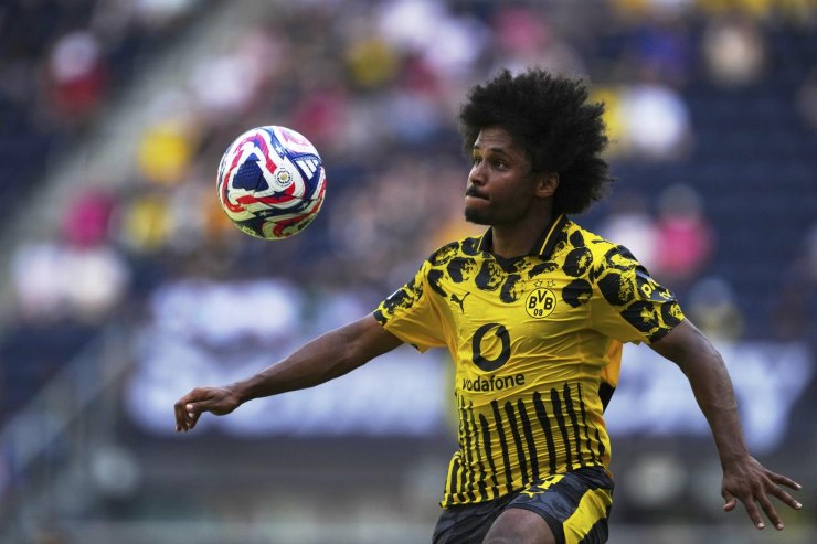 Adeyemi in campo col Borussia Dortmund