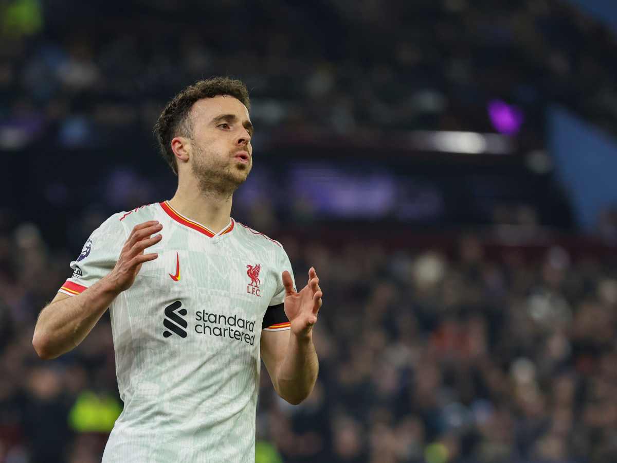 Diogo Jota con la maglia del Liverpool