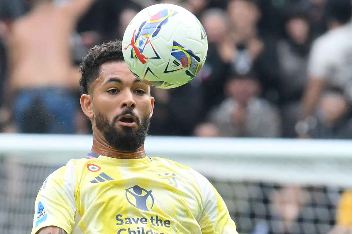 Juve, Douglas Luiz lascia ma resta in Serie A: sfida subito i bianconeri Juve, Douglas Luiz lascia ma resta in Serie A: sfida subito i bianconeri