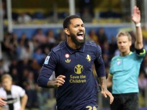 Douglas Luiz urla