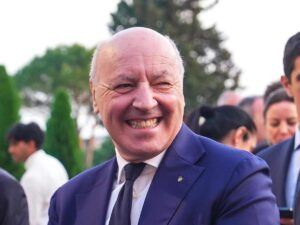Giuseppe Marotta sorride