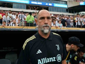 Igor Tudor con un'espressione seriosa