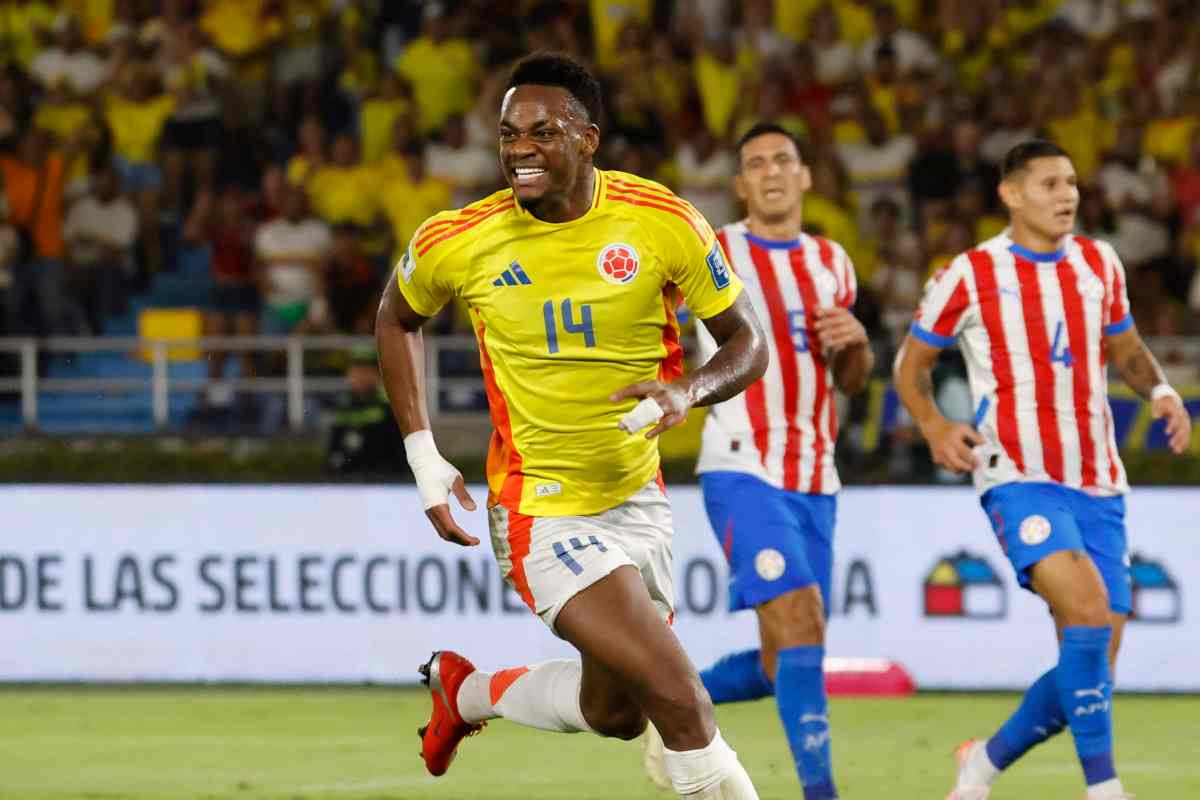 Jhon Duran con la maglia della Colombia