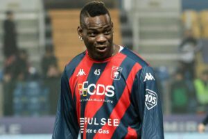 Mario Balotelli in un allenamento pre gara