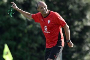 Massimiliano Allegri dà indicazioni