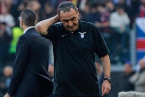 Maurizio Sarri pensieroso