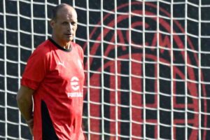 Max Allegri pensieroso