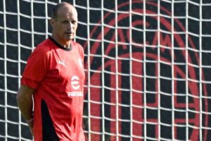 Max Allegri pensieroso