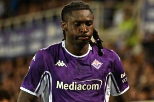 Moise Kean pensieroso