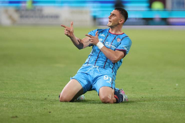 Roberto Piccoli esulta dopo un gol