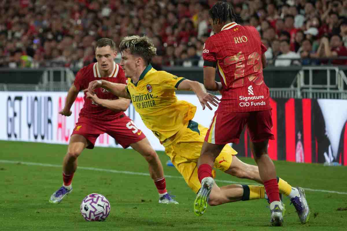 Alexis Saelemaekers in azione in Milan-Liverpool