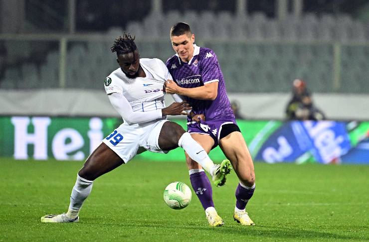 Tolu Arokodare contro la Fiorentina