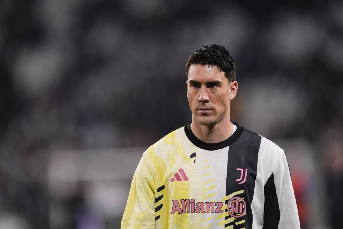 Vlahovic, colpo di scena alla Juve: la decisione drastica di Comolli Vlahovic, colpo di scena alla Juve: la decisione drastica di Comolli