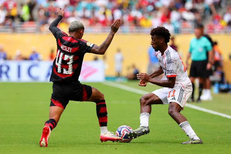 Wesley in azione con il Flamengo