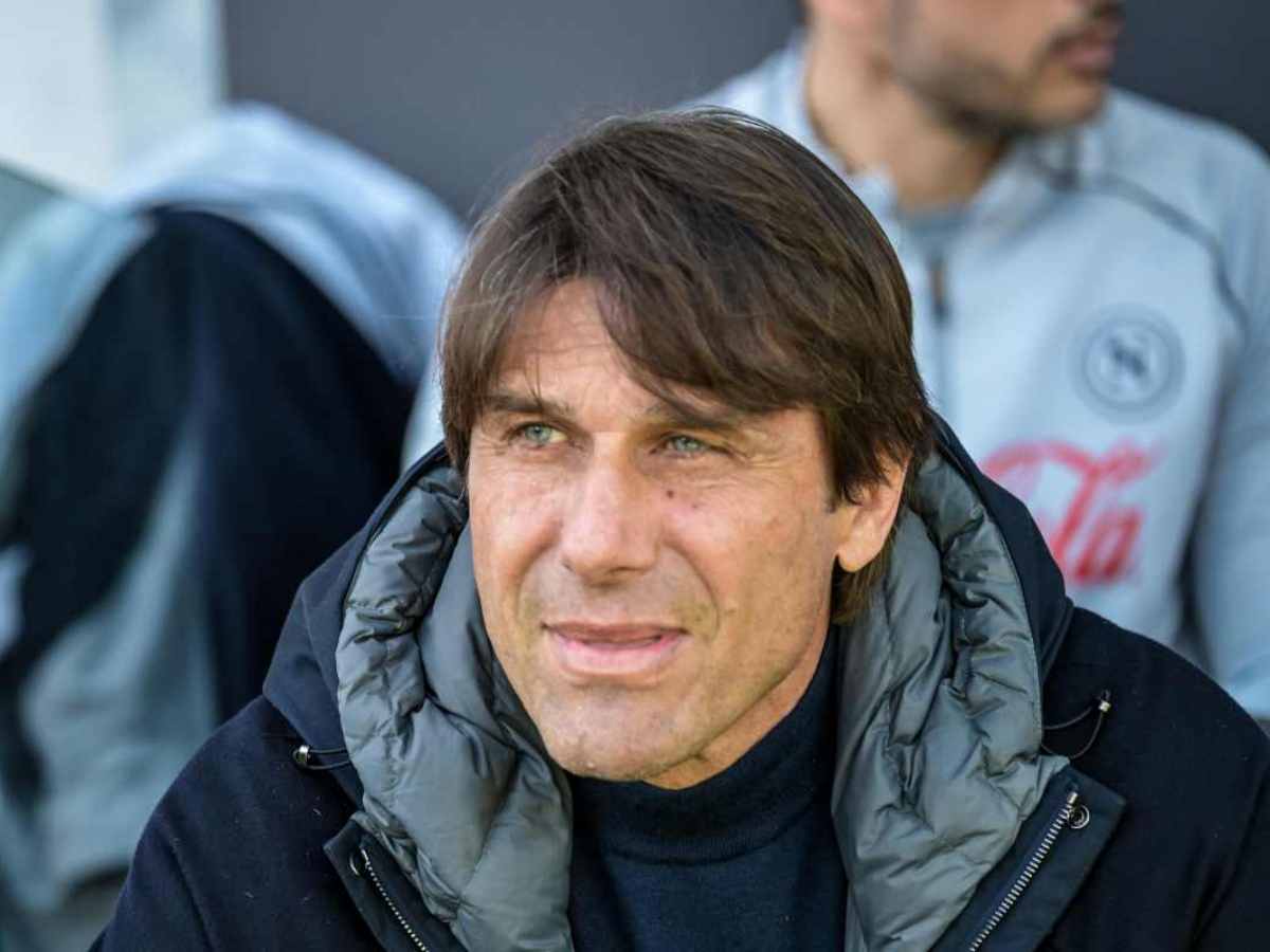 “Ci pensa seriamente”: Conte può salutare un suo fedelissimo, offerta bomba dall’Arabia “Ci pensa seriamente”: Conte può salutare un suo fedelissimo, offerta bomba dall’Arabia