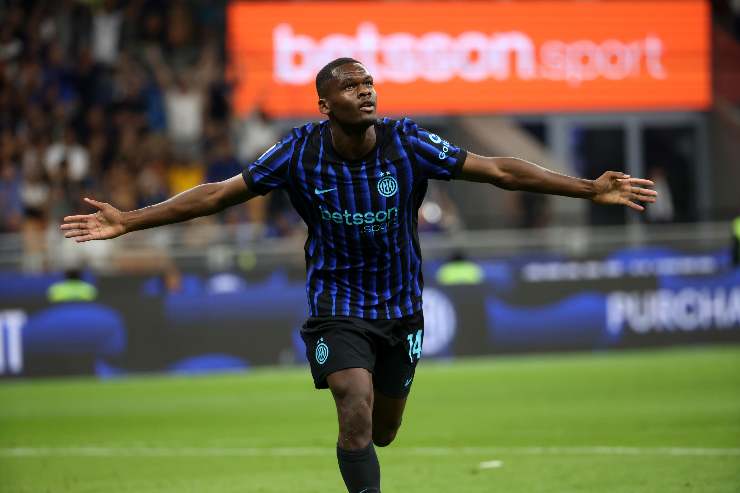 Bonny esulta dopo il gol