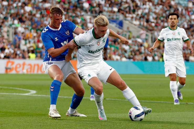 Conrad Harder in azione con la maglia dello Sporting Lisbona