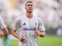 Dusan Vlahovic in campo con la Juve