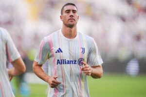 Dusan Vlahovic in campo con la Juve